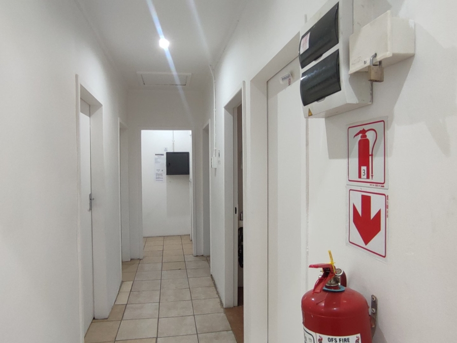 8 Bedroom Property for Sale in Brandwag Free State